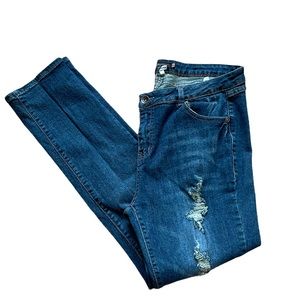 C’esttoi Jeans Premium Denimwear Collection Size 2XL Blue in Color
